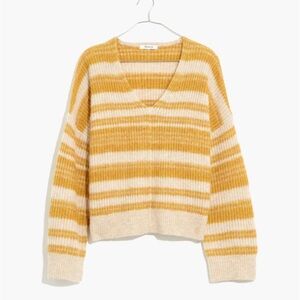 Madewell Space-Dyed Staley V-Neck Pullover Sweater in Heather beige